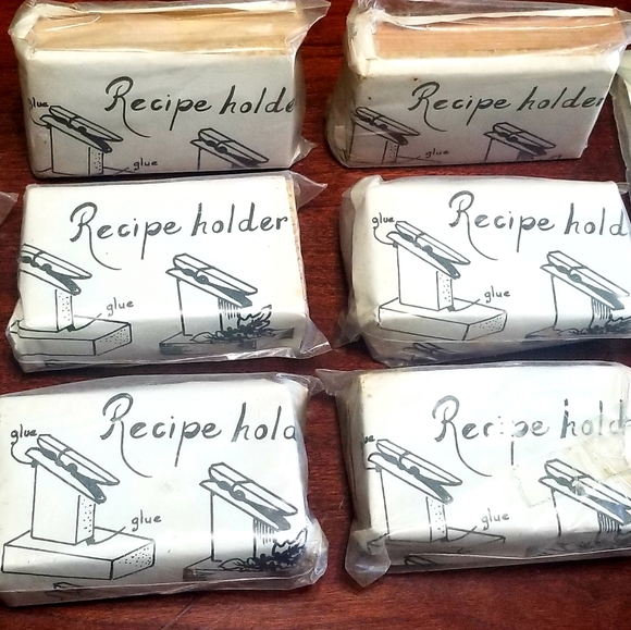 9 Vintage Recipe Holder kits & 1 Leather Wrist Coin Pouch kit. Crafts for kids - Picture 8 of 8